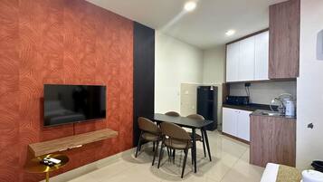 Iron/ironing board, free WiFi