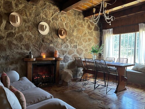 2-bedroom cabin in Alumine, river view, close to the center