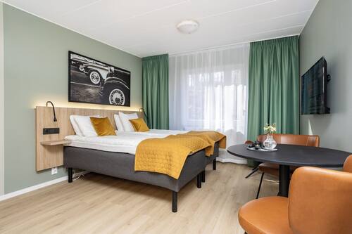 Camera con letto matrimoniale o 2 letti singoli | Una scrivania, postazione laptop, Wi-Fi gratuito