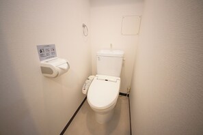 Escritorio y wifi gratis