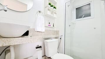 Basic Apartment | Bilik Mandi | Pancuran mandi