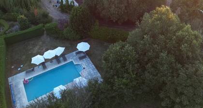 Charming 2 bed self-catering cottage with heated pool & panoramic views.