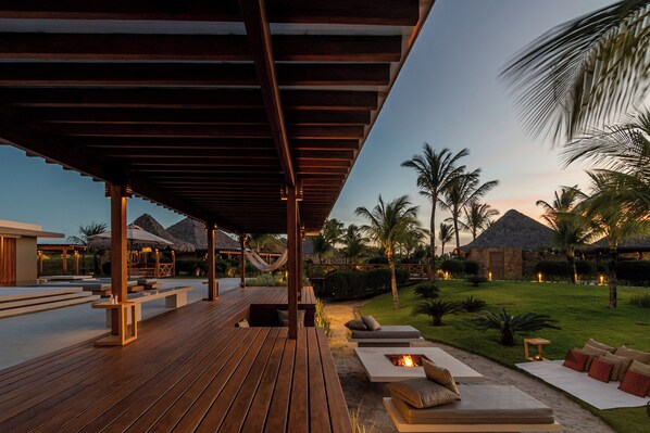 Sundeck - Casana Hotel (Cruz)