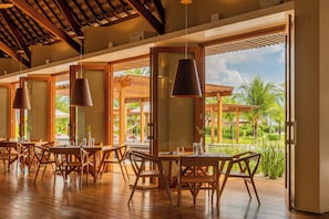 Termasuk sarapan pesanan masak setiap hari