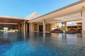 2 outdoor pools - Casana Hotel (Cruz)