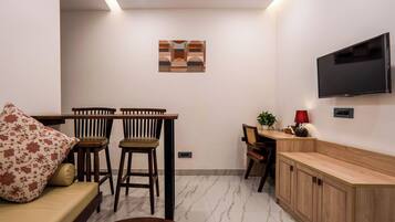 Classic Suite | In-room dining