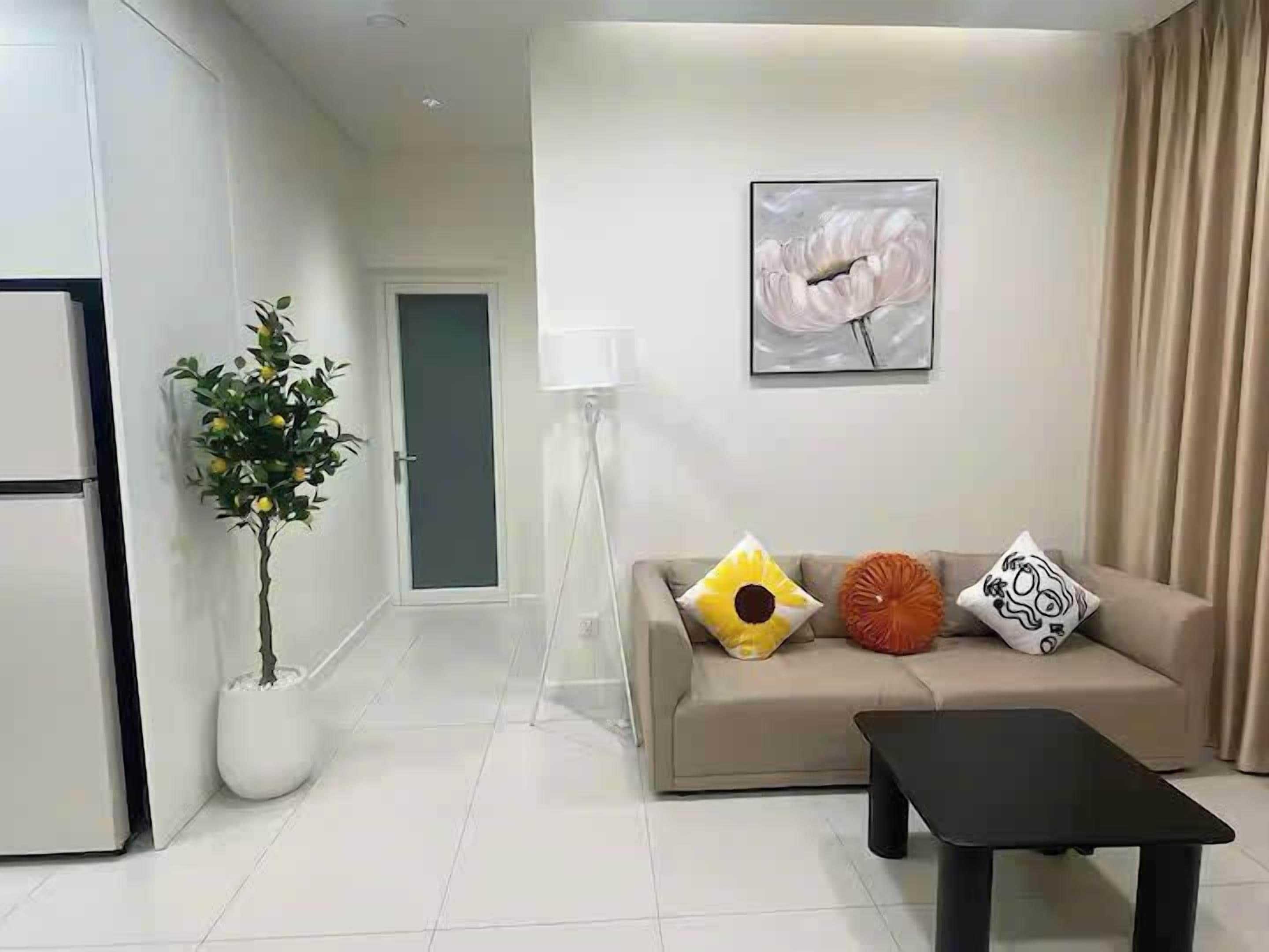 總統套房, 2 間臥室, 可使用俱樂部酒廊, 河景 | 客廳 | 65 吋智能電視連有線電視頻道、Netflix、智能揚聲器