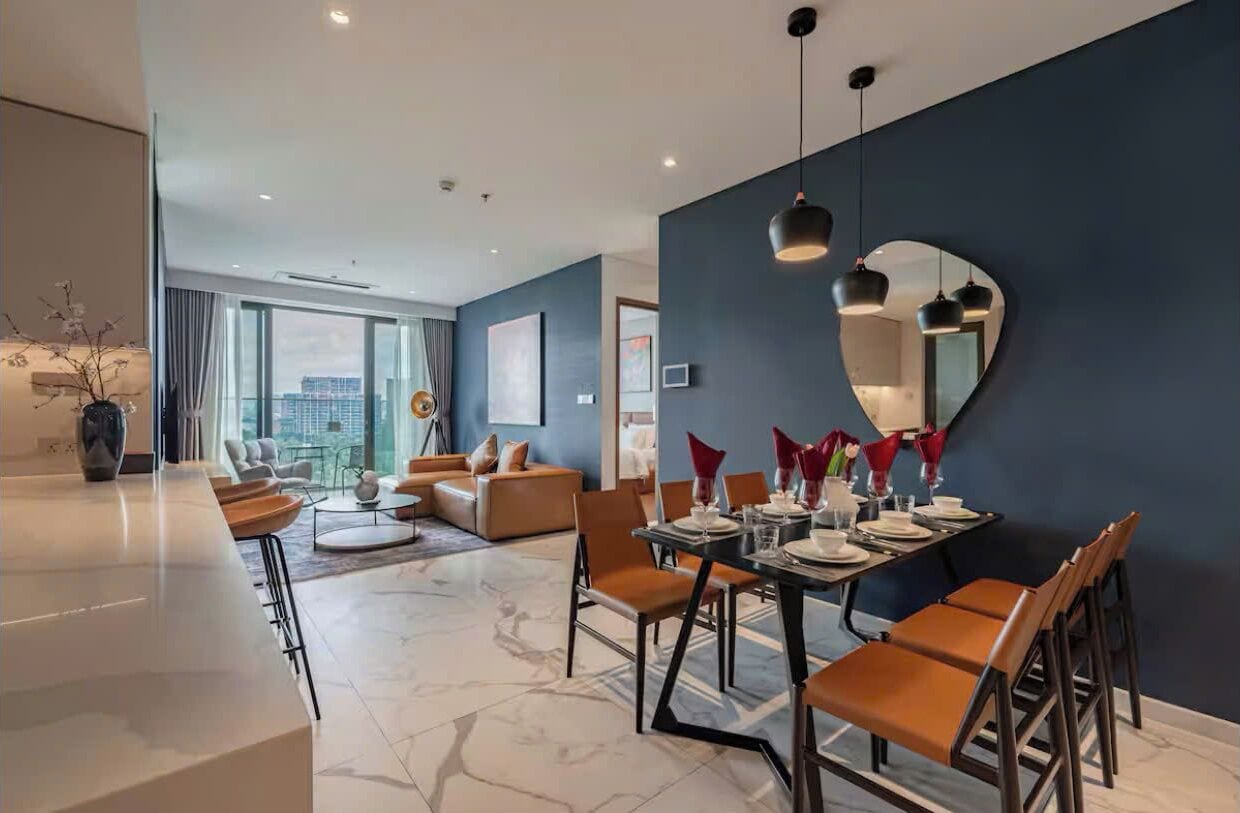 Perhesviitti, 3 makuuhuonetta, club-loungen käyttöoikeus, jokinäköala | Ruokailu omassa huoneessa