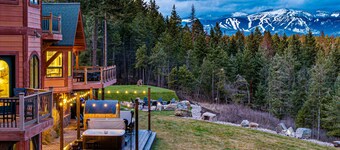 New Montana Mansion/2 Hot Tubs/2 Saunas/Theater