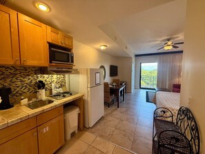 Iron/ironing board, free WiFi, bed sheets - Cozy Studio w/ a short walk to Beach & Free round of Golf & Activities Daily! (Panama City Beach)