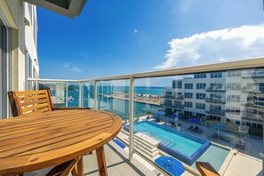 Pool - Your Perfect Aruban Condo Oceanfront (Oranjestad)