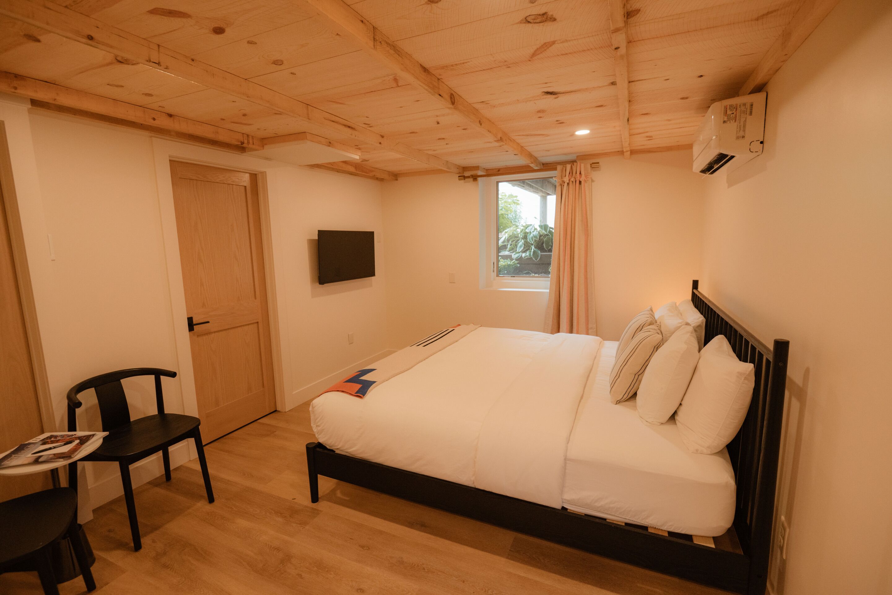 Economy Suite, Ensuite (The Mill House #5) | Interior