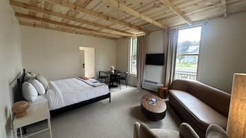 Panoramic Suite, Ensuite (The Mill House #3) | Lounge
