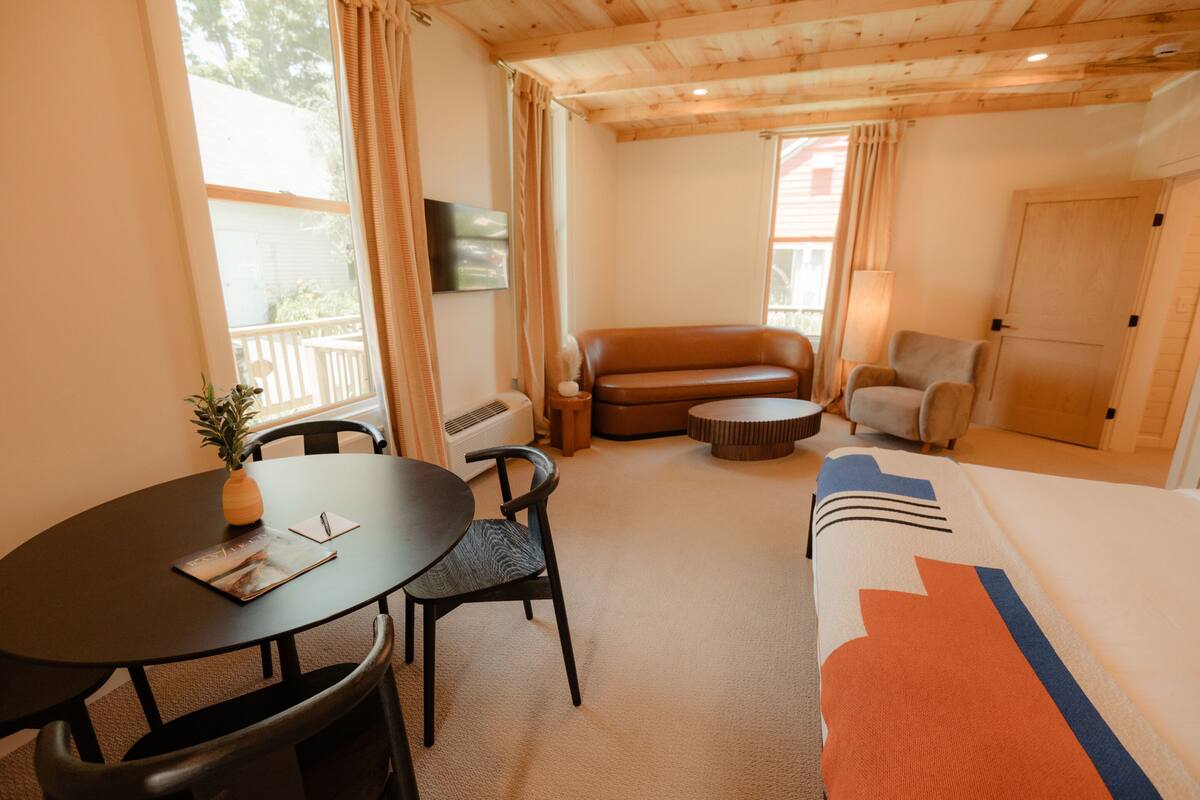 Panoramic Suite, Ensuite (The Mill House #3) | Interior