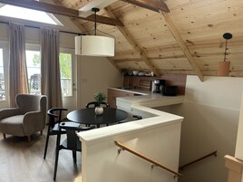 Panoramic Suite, Ensuite, Lake View (The Mill House #1) | Interior