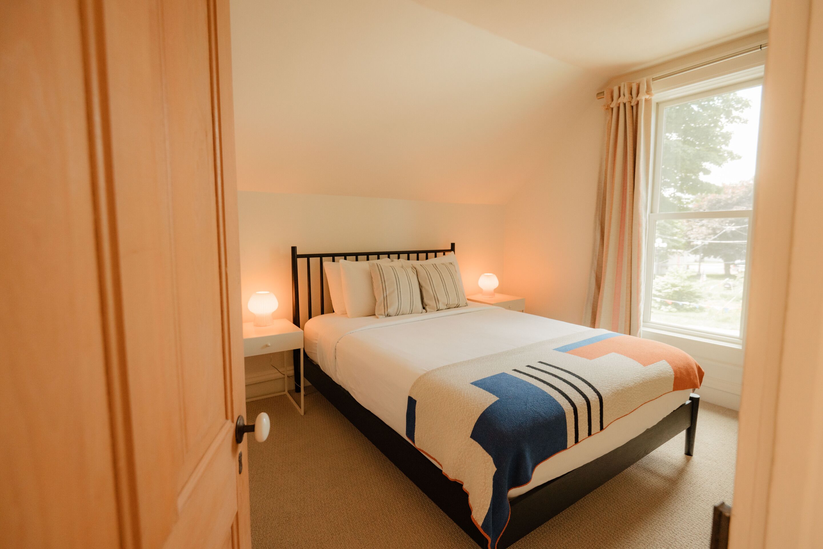 Panoramic Suite, Ensuite, Lake View (The Mill House #1)