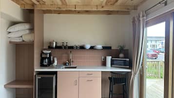 Panorama suite, en-suite badkamer, uitzicht op meer (The Mill House #2) | Gemeenschappelijke keuken