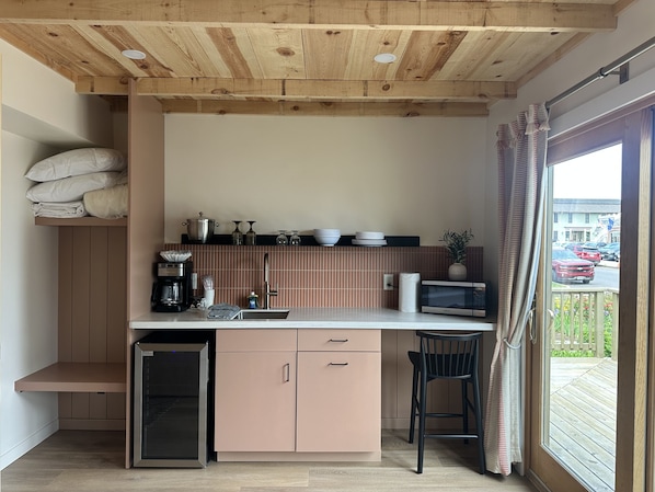 Panoramic Suite, Ensuite, Lake View (The Mill House #2) | Shared kitchen - The Mill House (Bayfield)