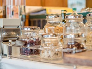 Free daily buffet breakfast - Posthotel Monegro  (Steinfurt)