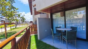 Estúdio básico | Varanda coberta