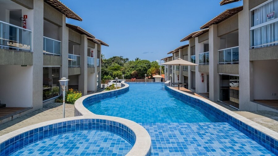 Condominium w/ Pool, 900 m fr/ the Beach, Imbassai Top Flats - Itfs