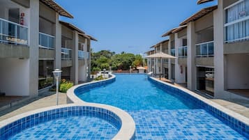 Basic Apartment | Kolam renang | Kolam renang terbuka