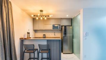 Basic Apartment | Private kitchen