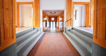 Orange Glow Boutique Apartments #47 by goodnite cz