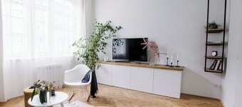 Orange Glow Boutique Apartments #47 by goodnite cz