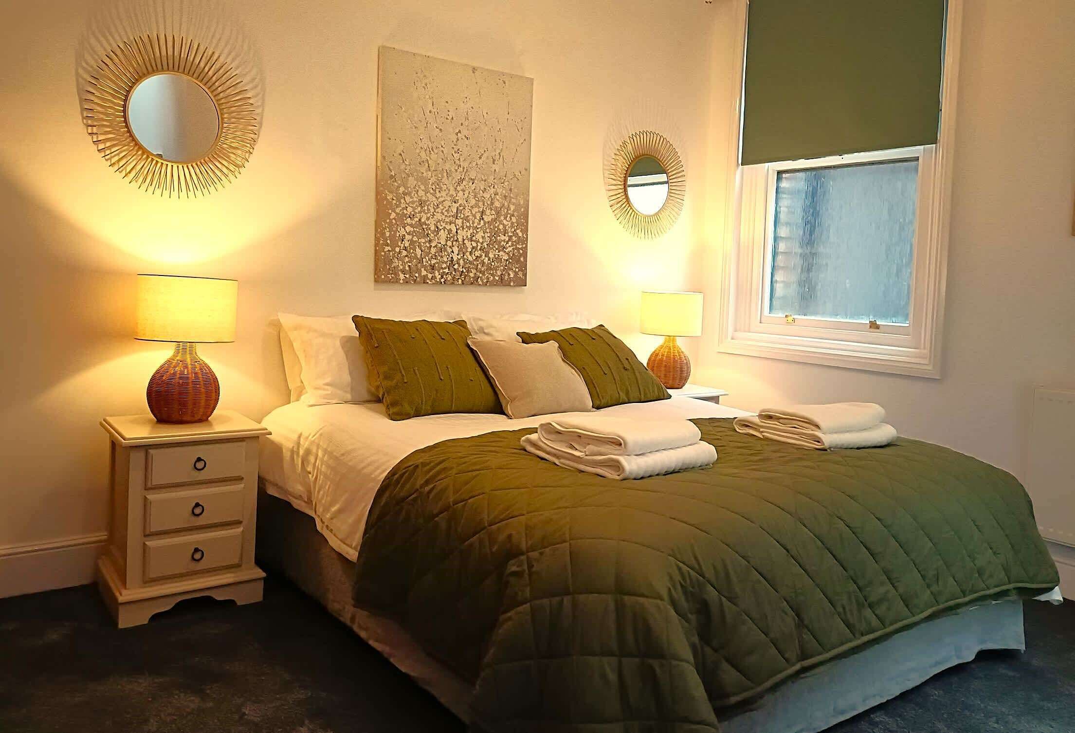 Iron/ironing board, WiFi, bed sheets