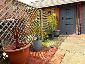 Exterior detail - Cosy cottage (5 Alkington Road) (Whitchurch)