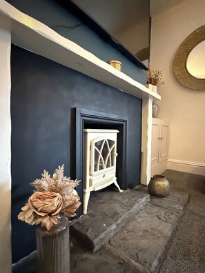 Interior - The Whitchurch Apartment- The Painted Rooms (Shropshire)