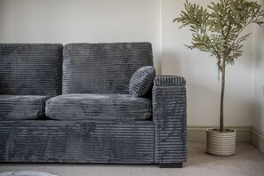 Interior - Moulsham Apartment by Stays Accommodation (Chelmsford)