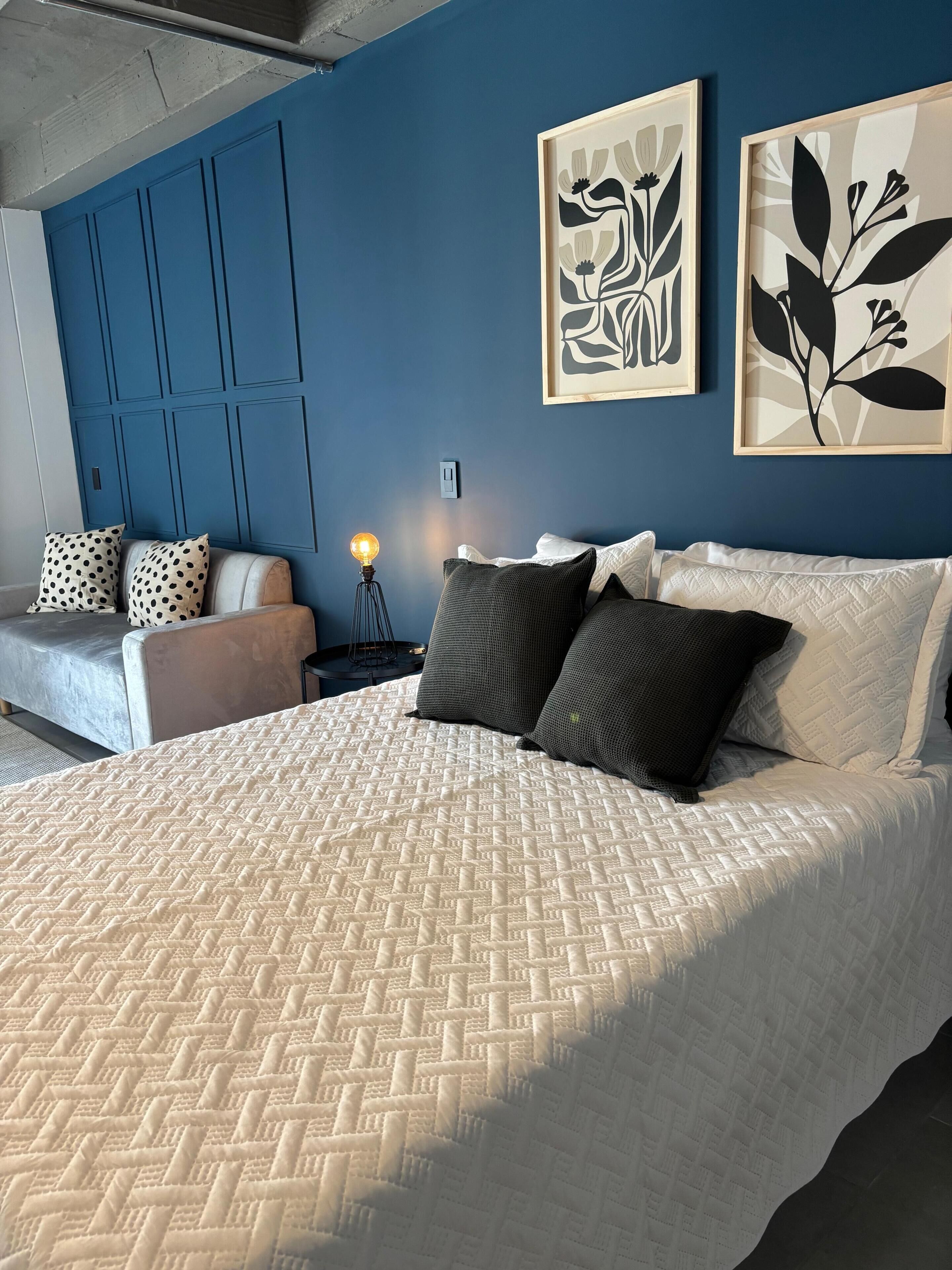 Premium bedding, down duvets, minibar, free WiFi