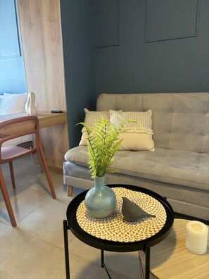 Smart TV 32 pollici con canali digitali, Netflix, servizi in streaming