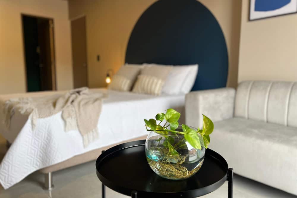 Hotel Moore 45