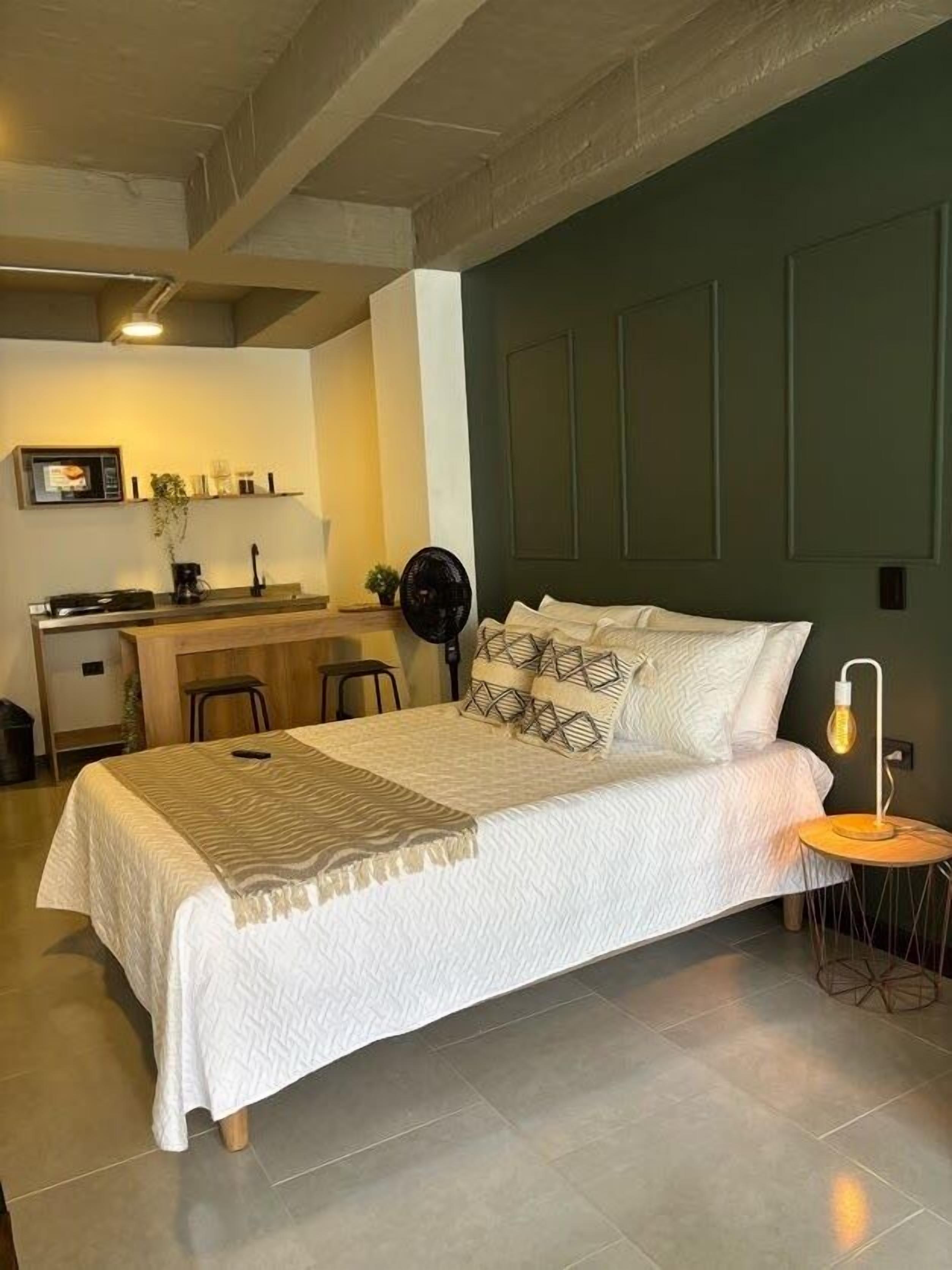 Deluxe Studio, 1 Double Bed, Kitchenette