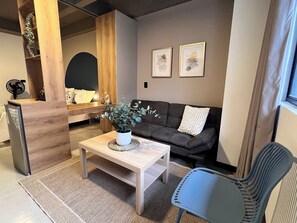 Studio Deluxe, 1 lit double et 1 canapé-lit | Literie de qualité supérieure, couette en duvet d'oie, minibar