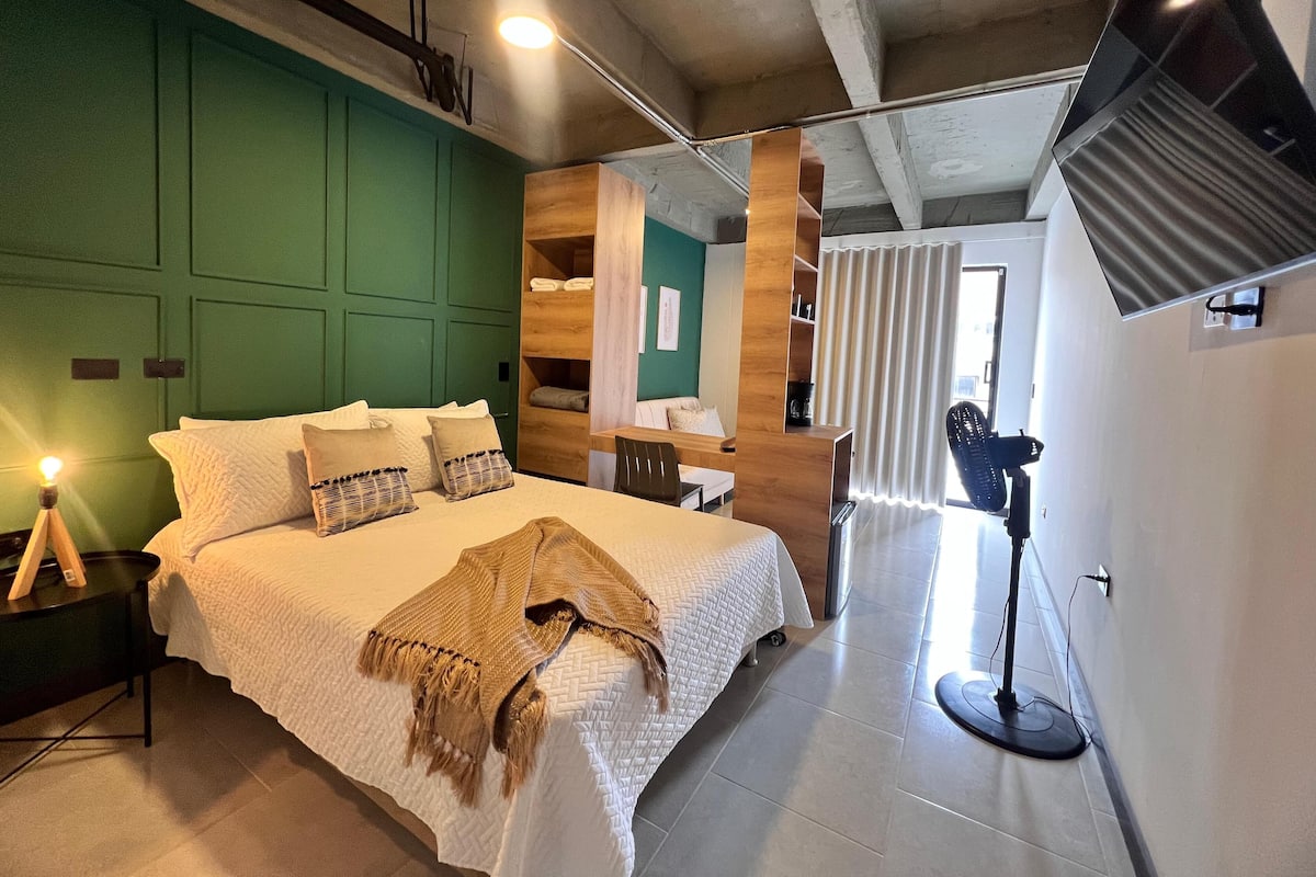 Basic Triple Room | Premium bedding, down duvets, minibar, free WiFi
