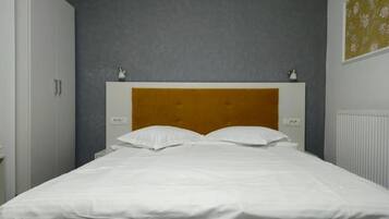 Deluxe Double Room, Balcony, City View | Desk, free WiFi