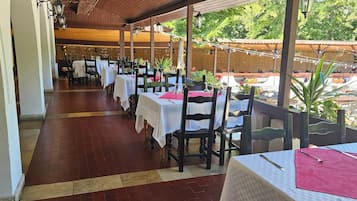 Desayuno buffet incluido todos los días