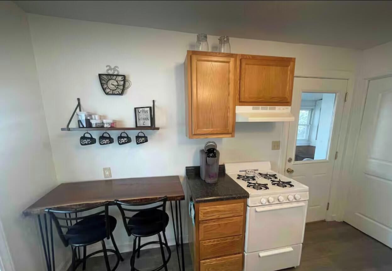 Microwave, oven, stovetop, paper towels