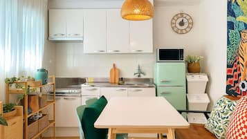 Comfort House | Private kitchen | Fridge, microwave, electric kettle, rice cooker