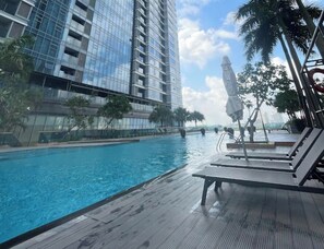 Outdoor pool - Miso Luxstay Sunwah Pearl Residence (Thanh My Tay)