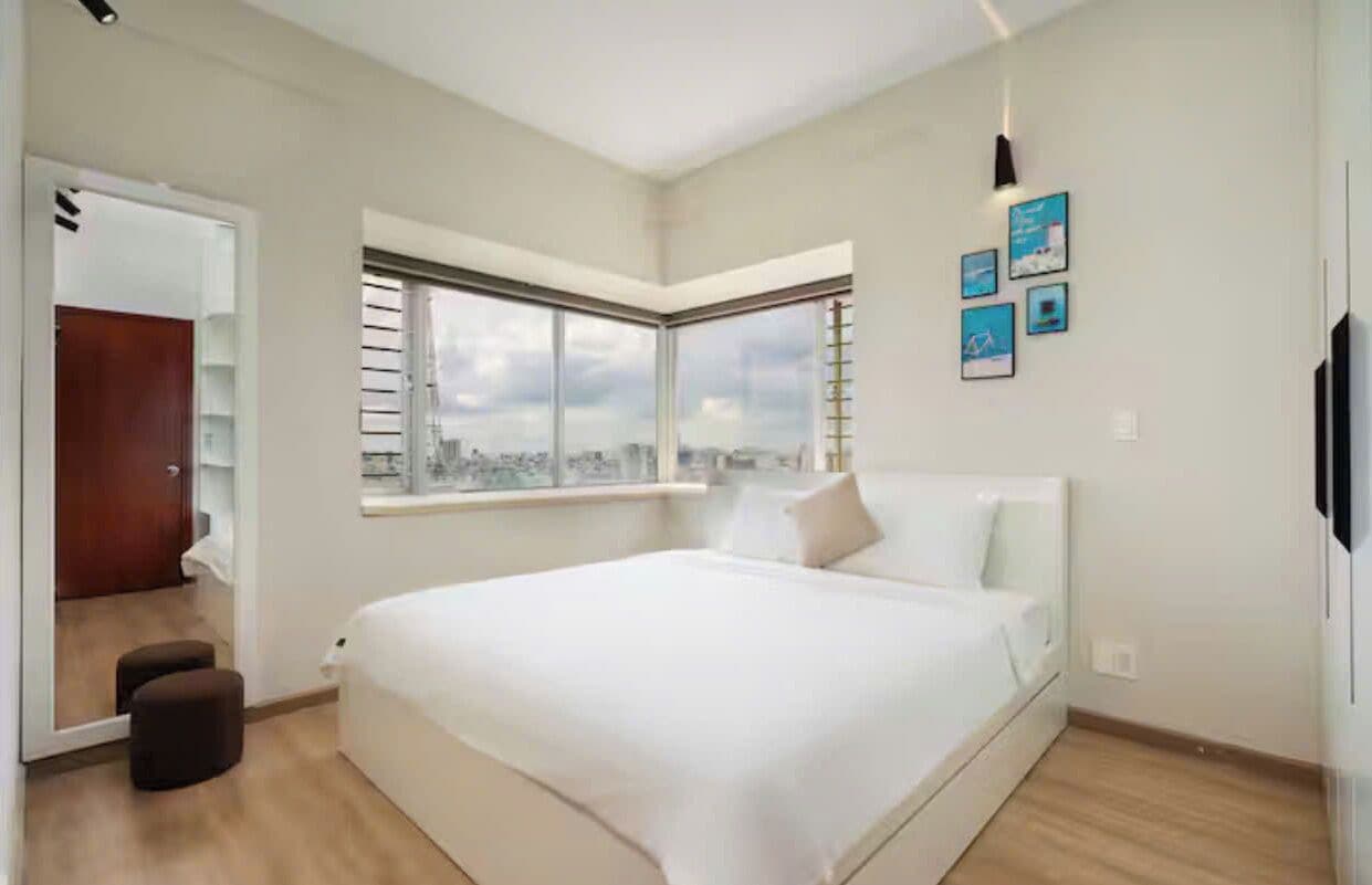 Suite Familiale, 3 chambres, accès au salon club, vue ville | Draps en coton égyptien, literie de qualité supérieure