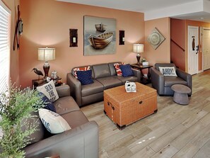 Smart TV - Coral Cabana | Pool Access, Crow's Nest (Port Aransas)
