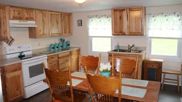 冰箱、微波炉、烤箱、炉灶