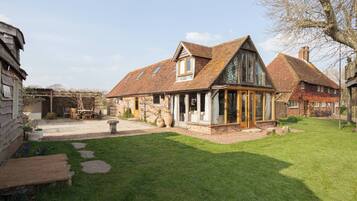 Hus, flere soverom, røyk, balkong | Eksteriør