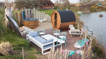 Huis, meerdere slaapkamers, roken, balkon | Terras