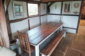 Huis, meerdere slaapkamers, roken, balkon | Dineren